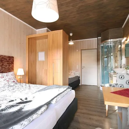 Nyaraló Almliesl Gruppenhaus Puch-625 *