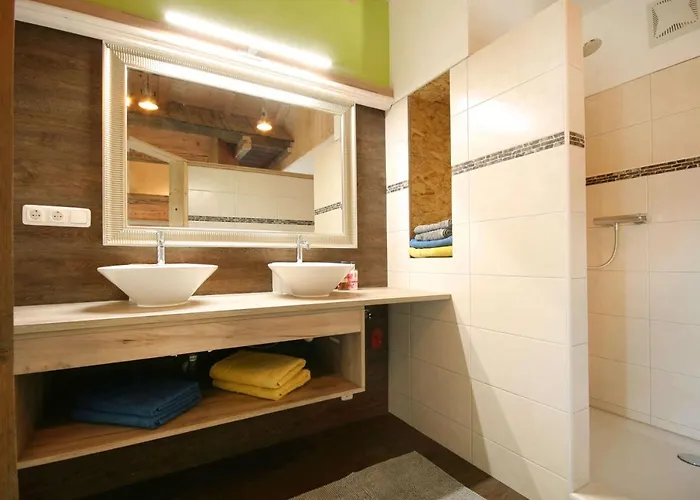 Feriehus Almliesl Gruppenhaus Puch-625 *